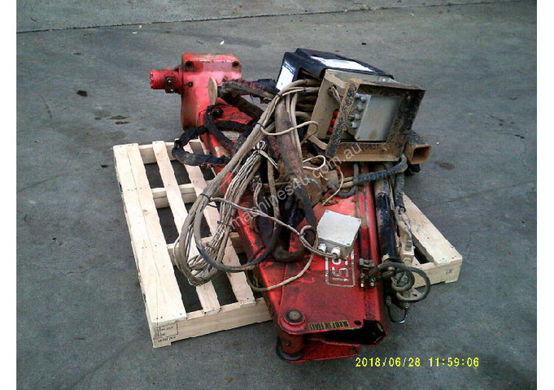 caption m20a crane 3stage hydraulic , 1 left in stock ,