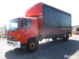 2004 Hino GH1J Ranger - picture2' - Click to enlarge