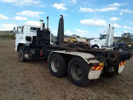 ACCO 2250D hook Truck - picture1' - Click to enlarge