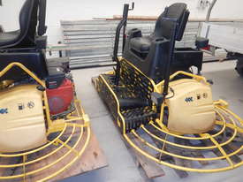 Ride-on Trowel machine - picture0' - Click to enlarge