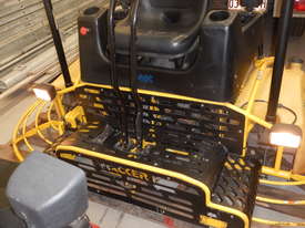 Ride-on Trowel machine - picture0' - Click to enlarge