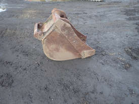 300mm BOBCAT EXCAVATOR BUCKET APPROX 5T SUIT BOBCAT E50 435 OR SIMILAR 300mm Bucket-GP Attachments - picture0' - Click to enlarge
