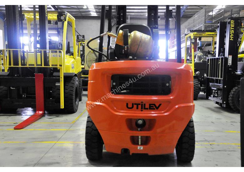 caption 2.5T Counterbalance Forklift - Utilev UT25P