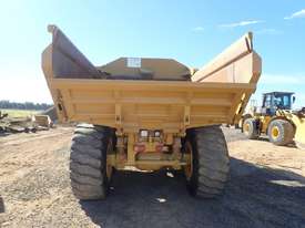 Caterpillar 730 Ejector Truck - picture1' - Click to enlarge