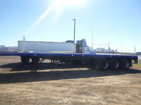Air Ride Semi Flat top Trailer - picture2' - Click to enlarge