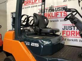 TOYOTA FORKLIFTS 32-8FG25 15243 DELUXE - picture1' - Click to enlarge