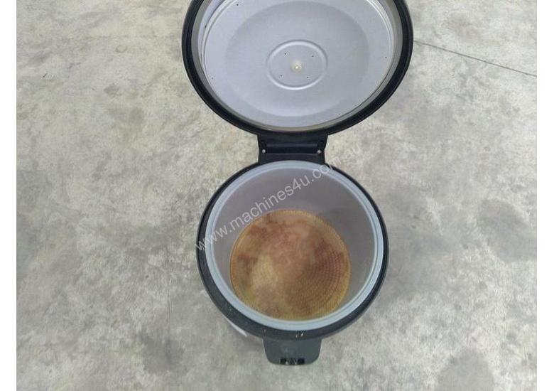 caption Apuro Rice Cooker