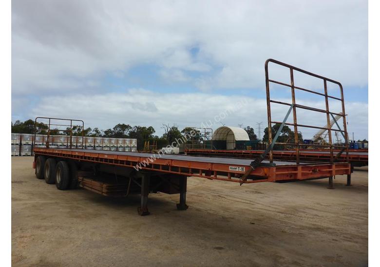 caption 2007 General Transport Equipment 3-2 45' Flat Top Tri Axle Lead Trailer - T30
