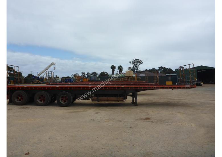 caption 2007 General Transport Equipment 3-2 45' Flat Top Tri Axle Lead Trailer - T30