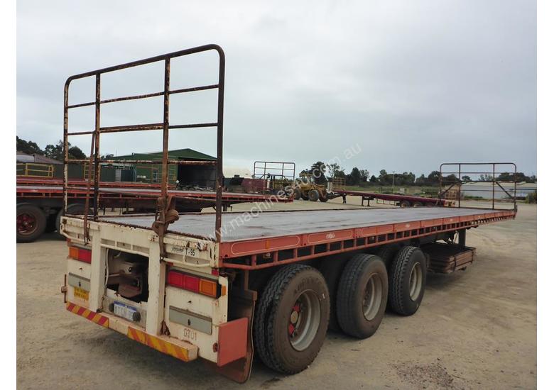 caption 2007 General Transport Equipment 3-2 45' Flat Top Tri Axle Lead Trailer - T30