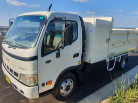 Hino Tipper Ex Govt - picture0' - Click to enlarge
