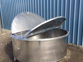 1,100ltr single skin stainless steel tank, Milk Vat - picture2' - Click to enlarge