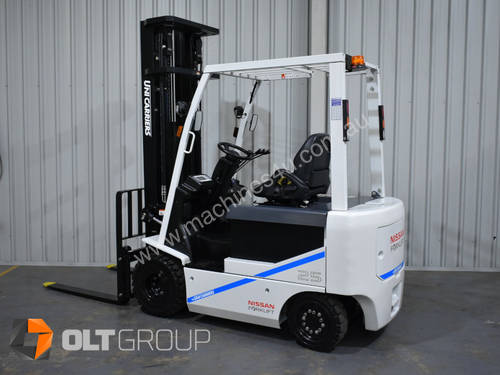 Nissan 2.5 Tonne Electric Forklift with 6000mm Mast Very Low Hours 2015 Series