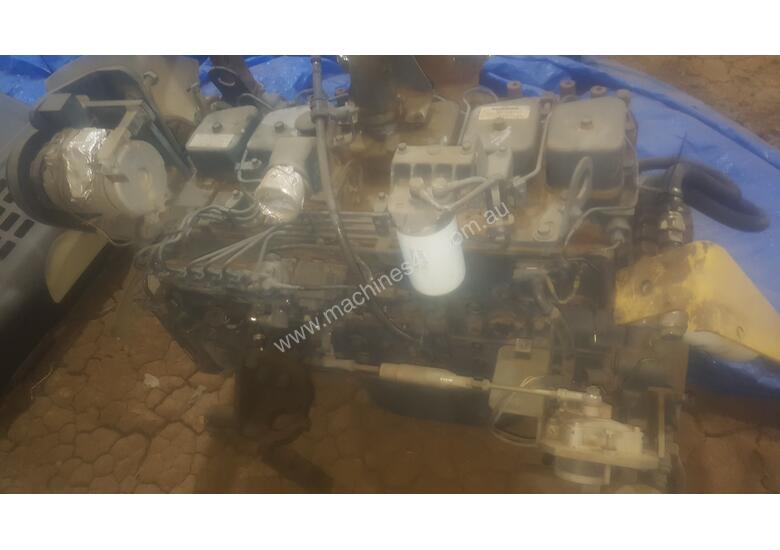 caption Komatsu pc220-7 engine