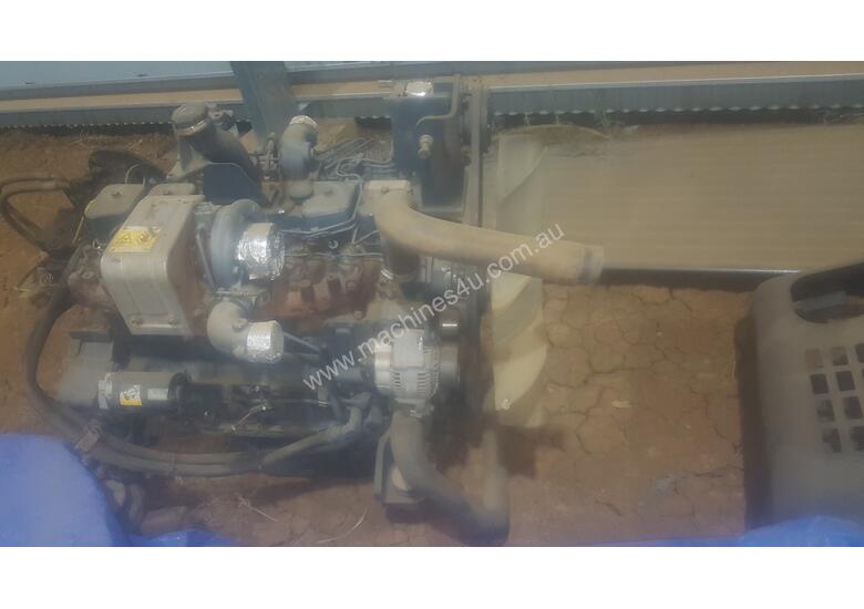 caption Komatsu pc220-7 engine