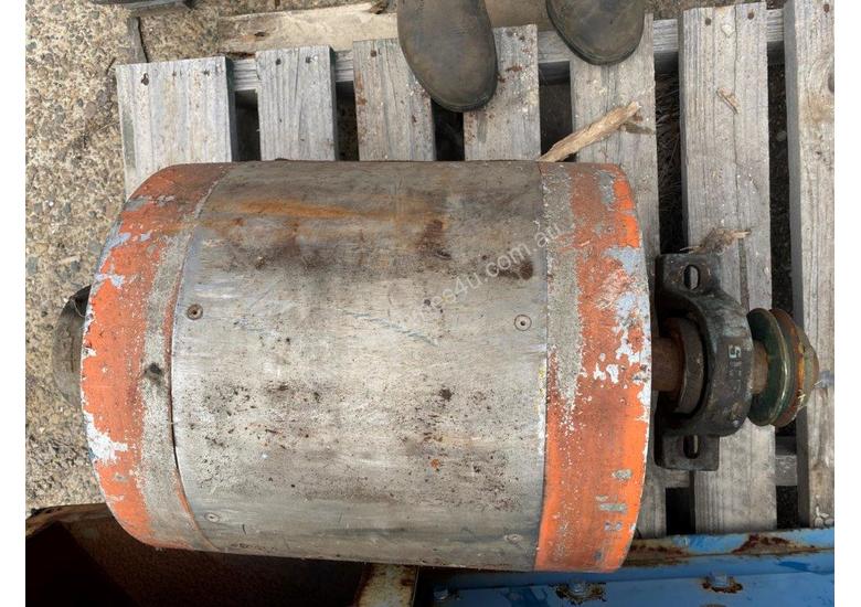 caption ERIEZ Magnetic Pulley