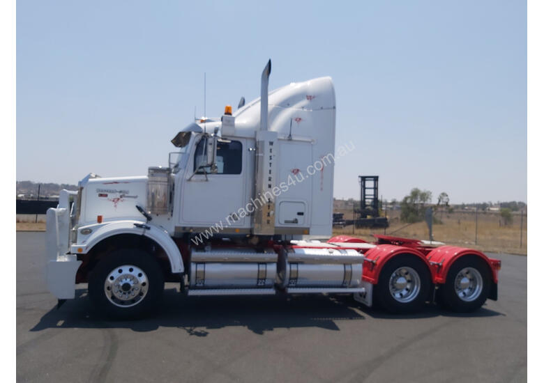 caption Western Star 4864FXB Primemover Truck