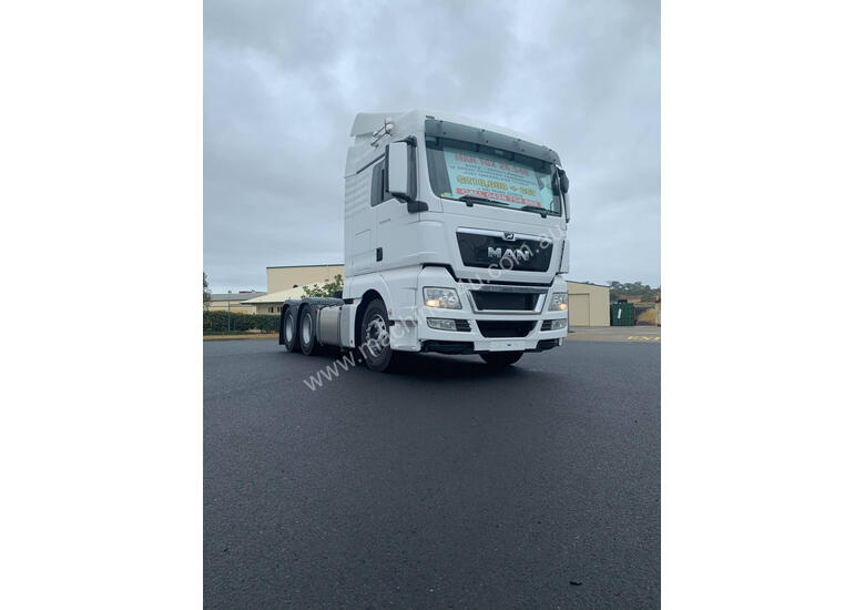caption MAN 26.540 TGX Primemover Truck