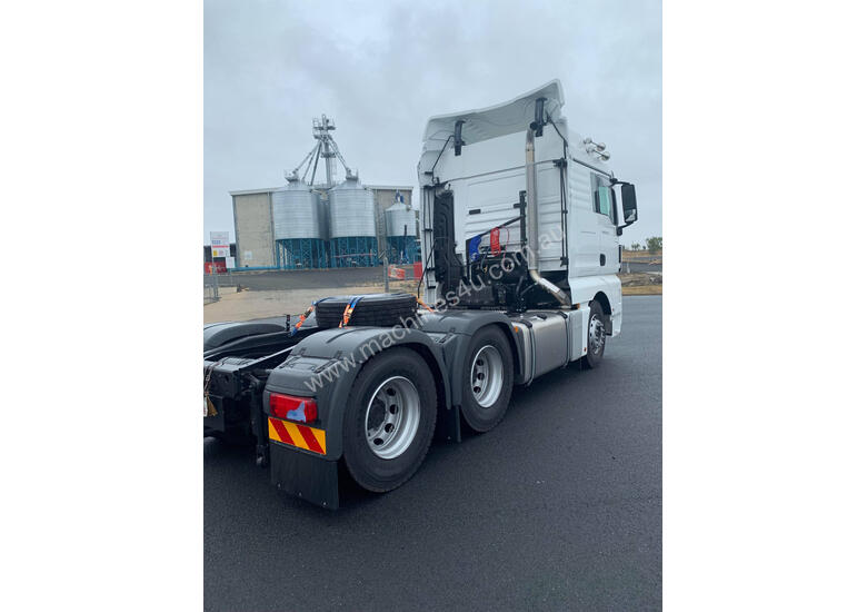 caption MAN 26.540 TGX Primemover Truck