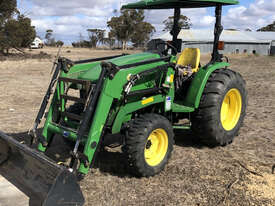 John Deere 4105 FWA/4WD Tractor - picture0' - Click to enlarge