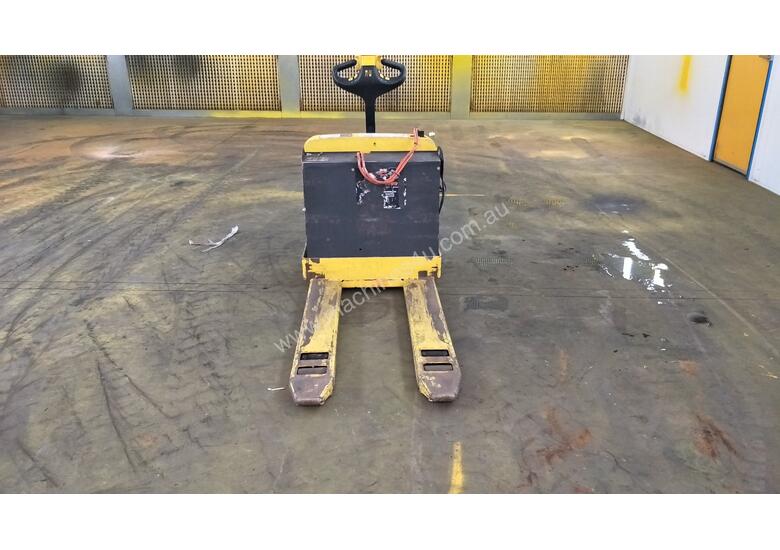 caption 1.814 Battery Electric Pallet Truck