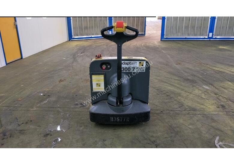 caption 1.814 Battery Electric Pallet Truck