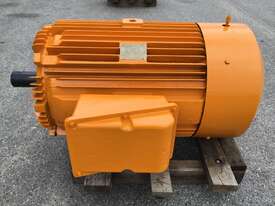 TOSHIBA 180HP (132KW) 4 POLE ELECTRIC MOTOR - picture1' - Click to enlarge