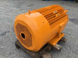 TOSHIBA 180HP (132KW) 4 POLE ELECTRIC MOTOR - picture2' - Click to enlarge