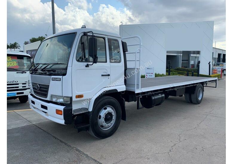 caption 2006 NISSAN UD PK 245 - Tray Truck