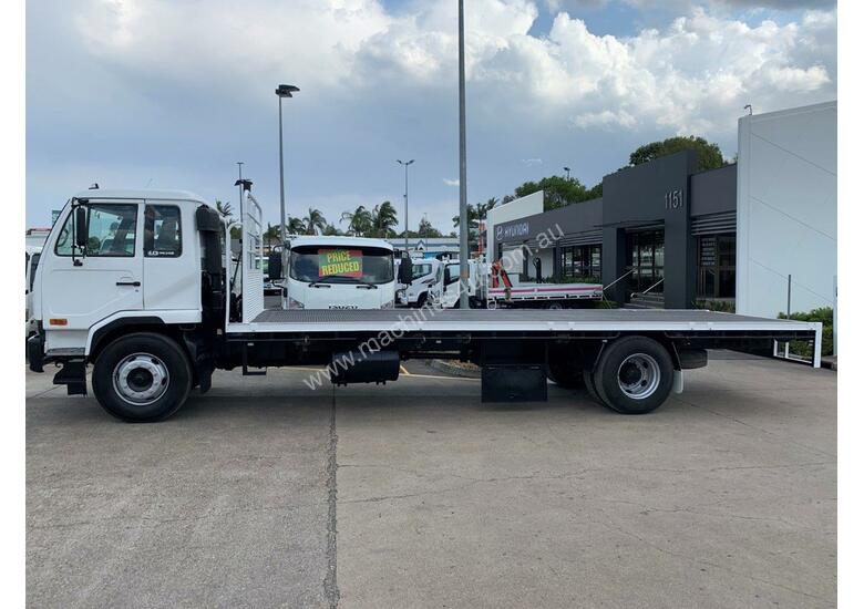 caption 2006 NISSAN UD PK 245 - Tray Truck