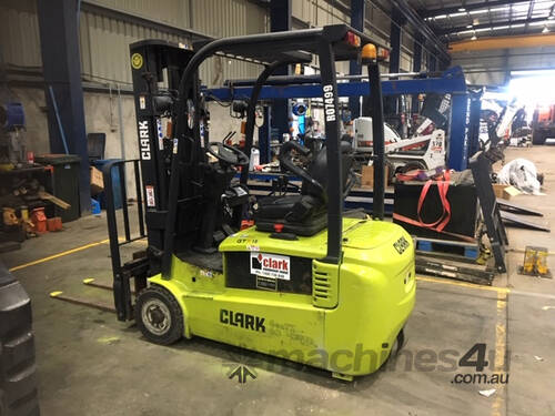 Highly Manoeuvrable 3 Wheel 1.8t Electric CLARK Forklift