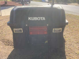 Kubota ZG222 Zero Turn Lawn Equipment - picture2' - Click to enlarge
