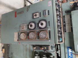 Small Injection Moulder (16T) - picture1' - Click to enlarge