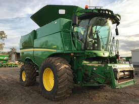 John Deere S690 Header(Combine) Harvester/Header - picture2' - Click to enlarge