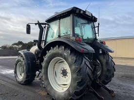 Valtra  M150 FWA/4WD Tractor - picture1' - Click to enlarge