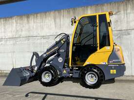 Articulated Mini Loader  - picture1' - Click to enlarge
