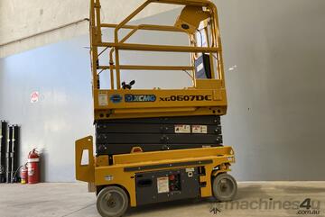   13' Electric Scissor Lift from XCMG