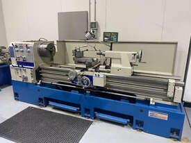 HAFCO Lathe -Taiwan made. Near new condition, model TM2680G (current model) - picture0' - Click to enlarge