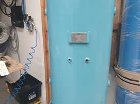 500 litre vertical air receiver tank - picture0' - Click to enlarge