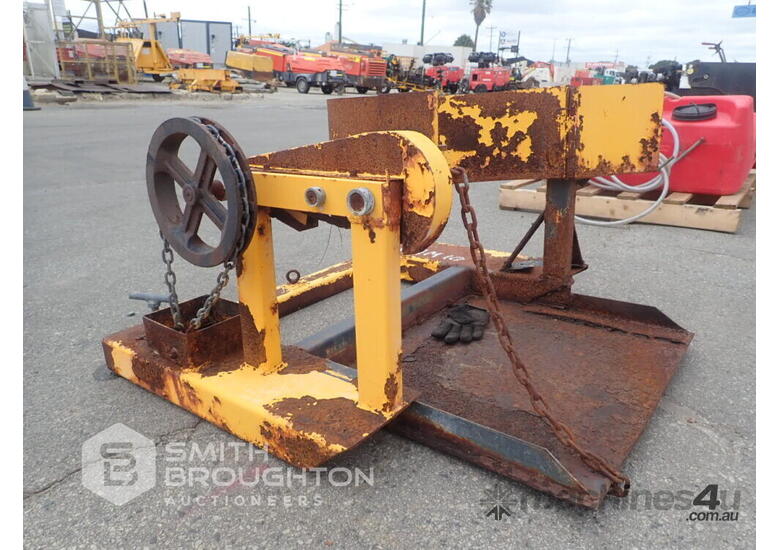 Used FORKLIFT TILTING DRUM DUMPER ATTACHMENT Forklift Attachments in