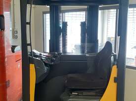 Komatsu High Reach truck for sale 2010 model 1600kg capacity 7500mm lift Height - picture0' - Click to enlarge