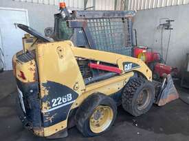 Cat 226B Skid Steer Loader - picture0' - Click to enlarge