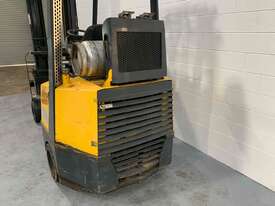 2t Aisle-Master Articulated Forklift - picture1' - Click to enlarge