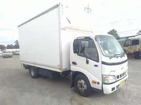 Hino Dutro - picture0' - Click to enlarge