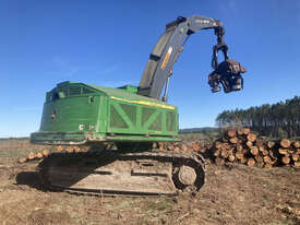 John Deere 903 MH Forestry Harvester Forestry Equipment - picture0' - Click to enlarge