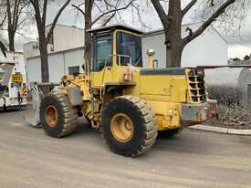 Komatsu WA250-3 Wheel Loader - picture1' - Click to enlarge