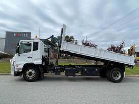 Truck Tipper UD PK16280 Condor 2012 280HP 124327km SN1406 DE10417 - picture0' - Click to enlarge