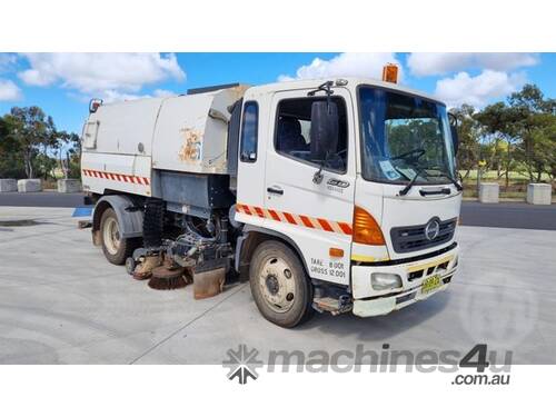 Hino GD1J