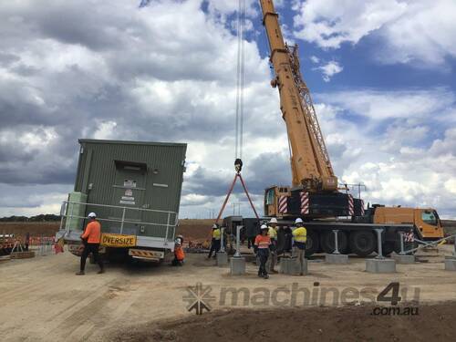 Liebherr 100 LTM Mobile Crane