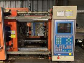 Plastic Injection Moulding Machine - picture0' - Click to enlarge